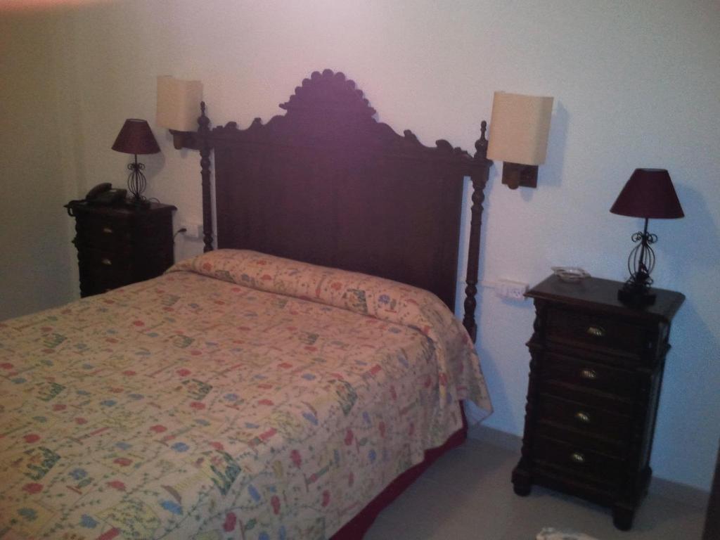 Hotel Castillo De Montemayor Bilik gambar