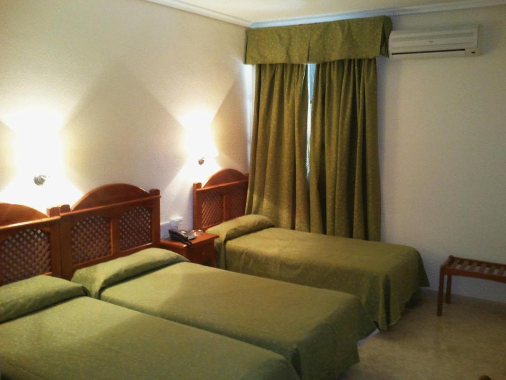 Hotel Castillo De Montemayor Bilik gambar